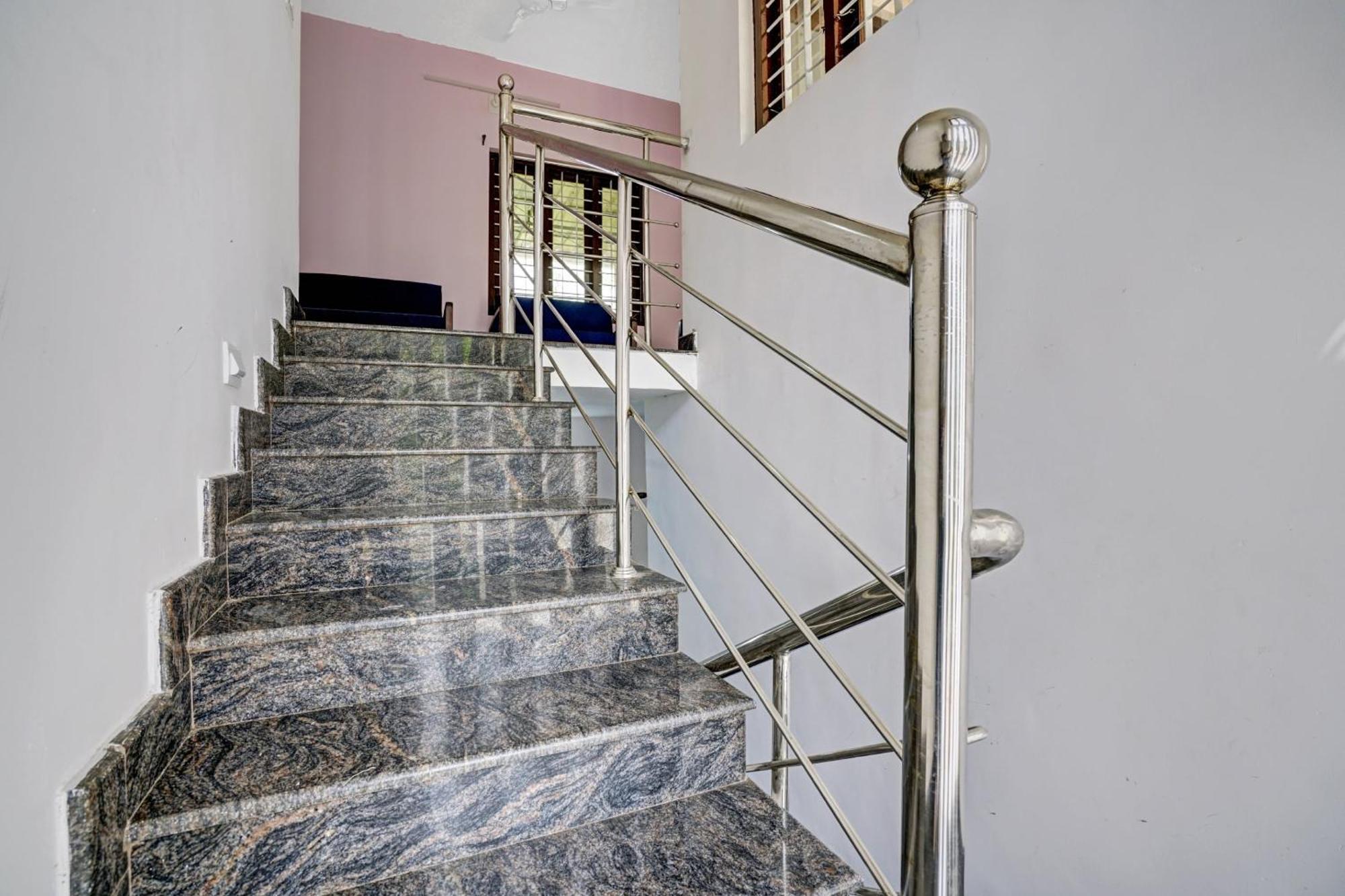 Spot On Shalom Palace Residency Neriyamangalam ภายนอก รูปภาพ